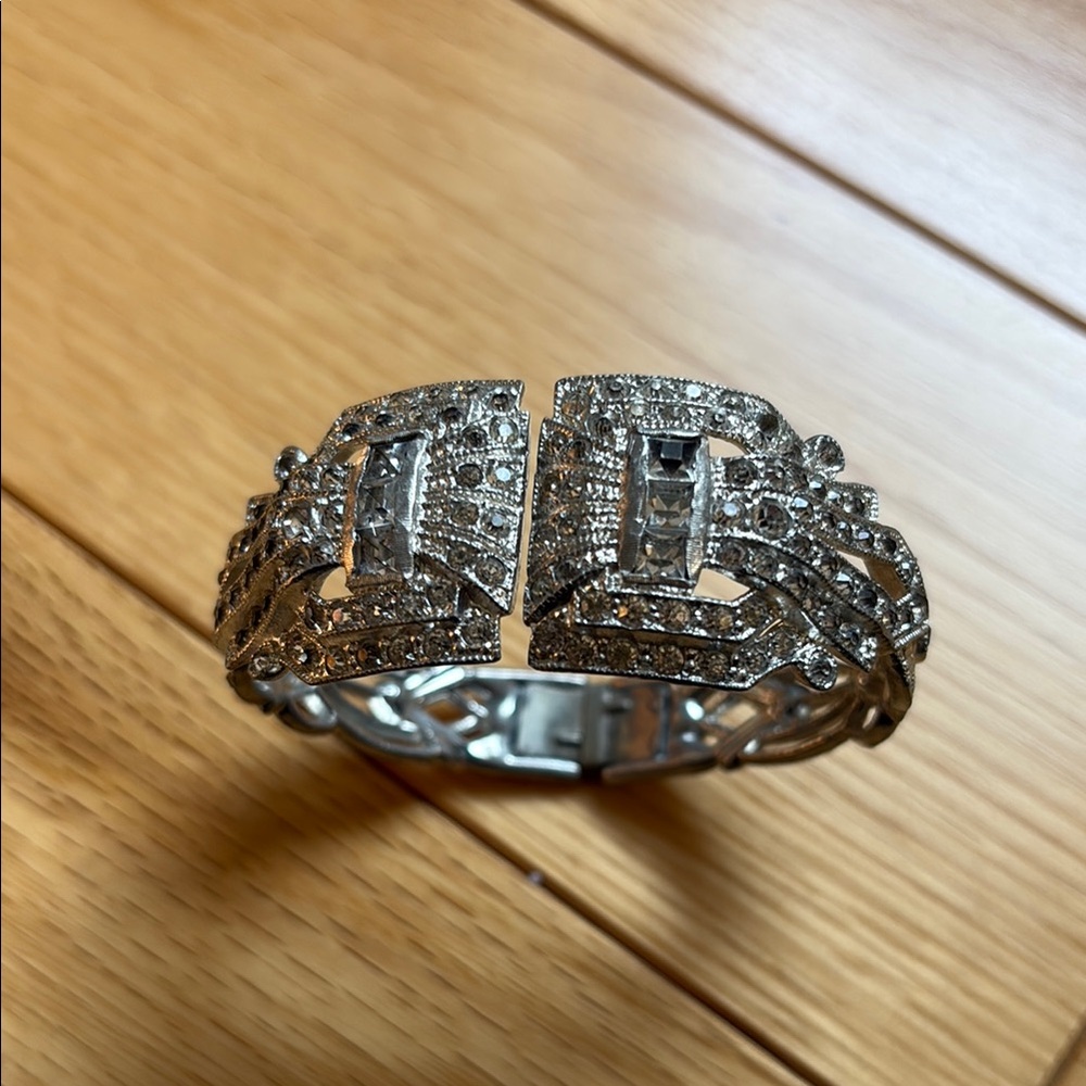Silver Tone Rhinestone Buckle Bracelet - Picture 2 of 4